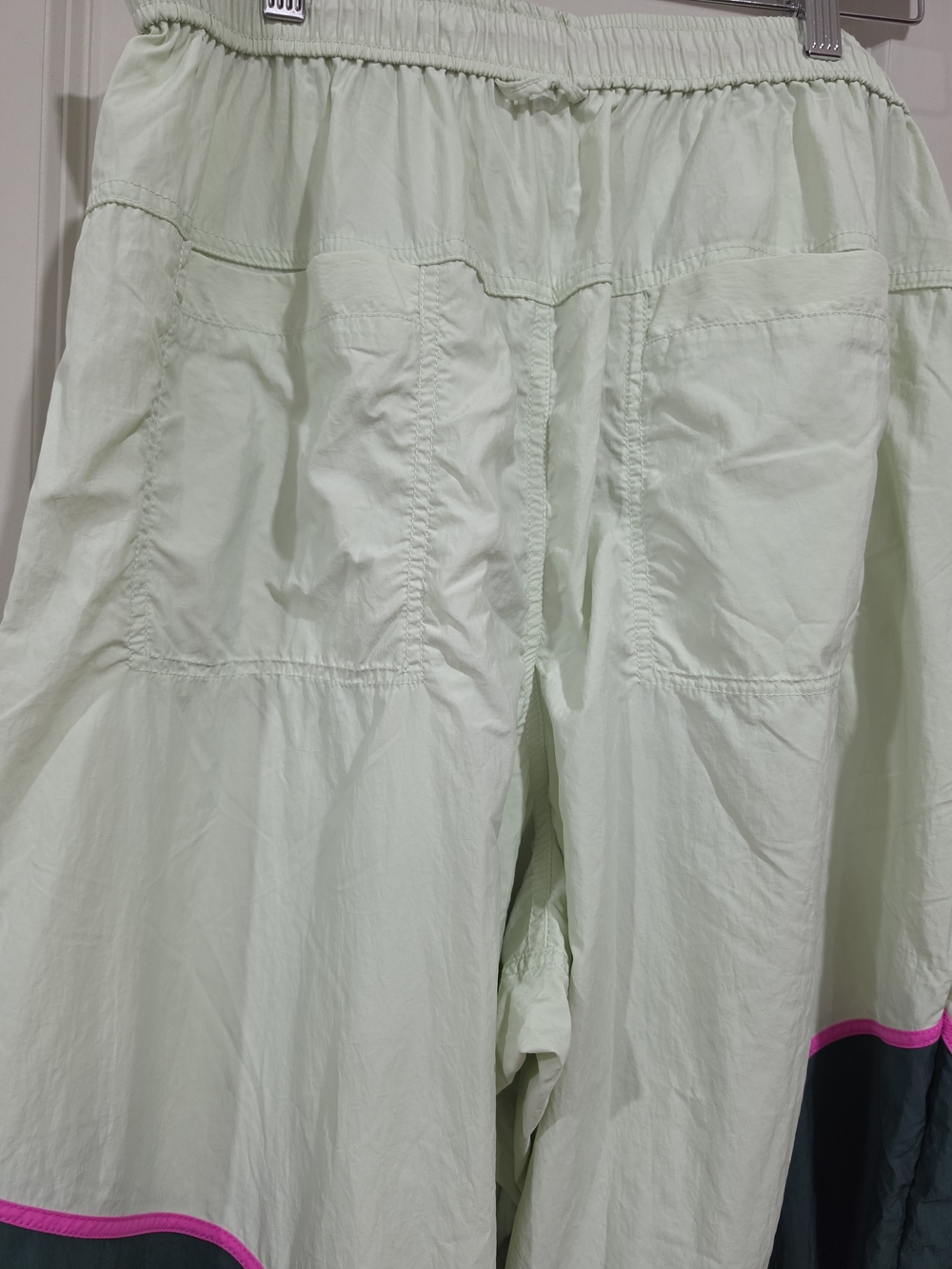 FP Movement Freeflow Pants In Spring Meadow L NWT - Picture 10 of 10